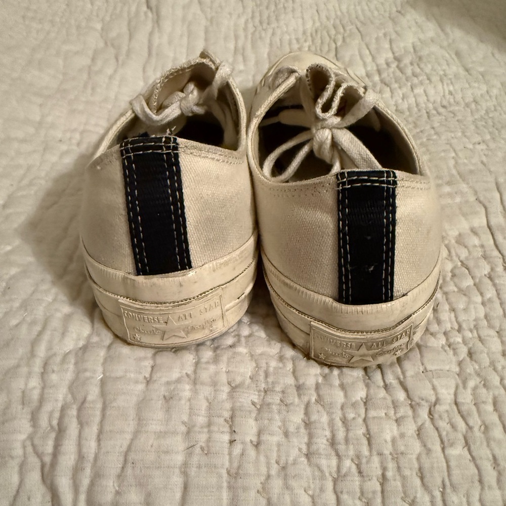 Comme des Garcons PLAY Cream Sneakers with Red Heart - Picture 7 of 8